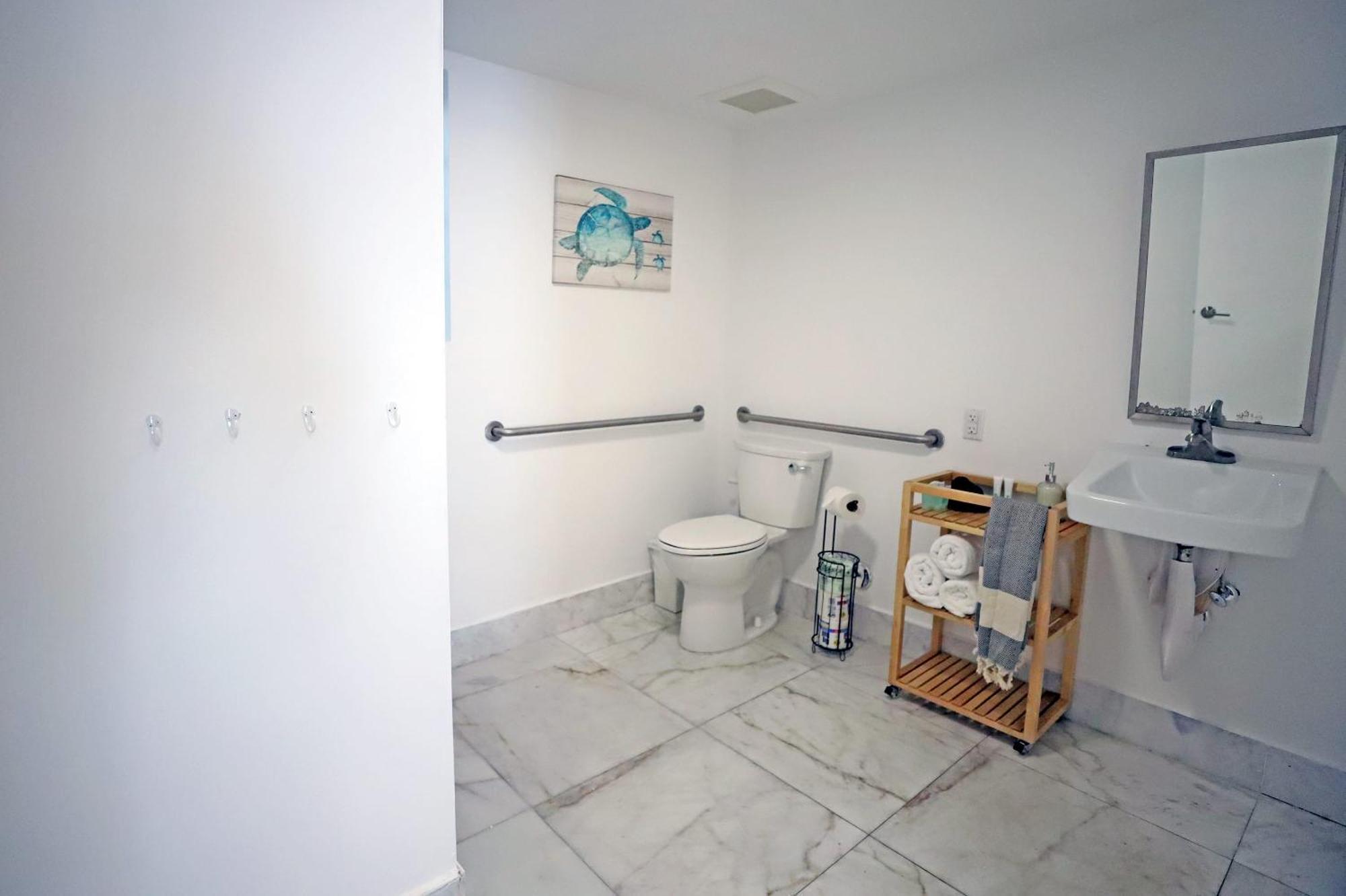 South Beach 2 Bedroom Family Pet Friendly Apartment With Free Parking On Premise 마이애미 비치 외부 사진